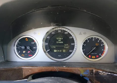 2011 Mercedes-Benz Glk 350 z USA, uszkodzony, nr VIN WDCGG5GB1BF650674